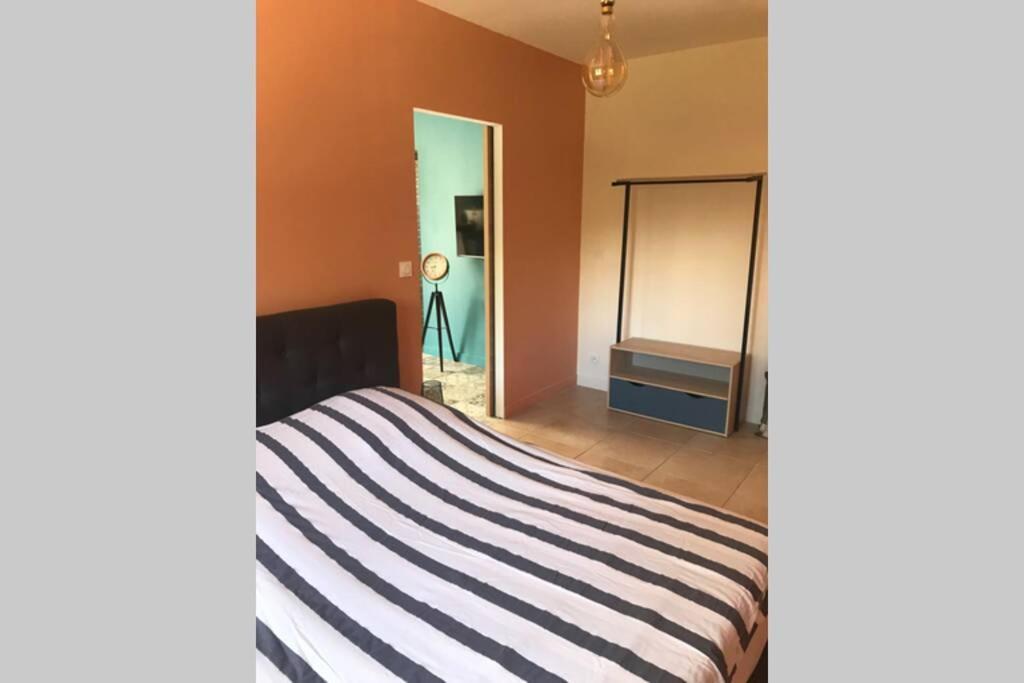 Logement Attenant A Une Villa T2 Avec Terrasse . Besse-sur-Issole Exterior photo